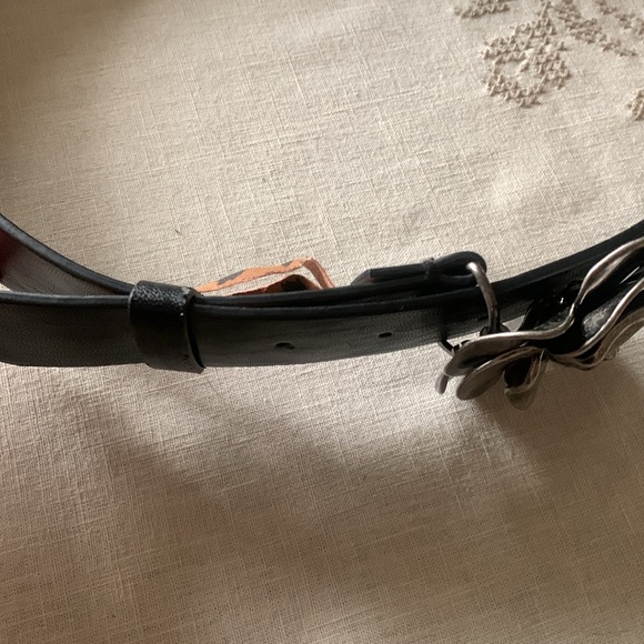 BETSEY JOHNSON BLACK SILVER HEAVY ROSETTE BUCKLE BELT LEOPARD INSIDE BELT SZ S - Picture 13 of 14